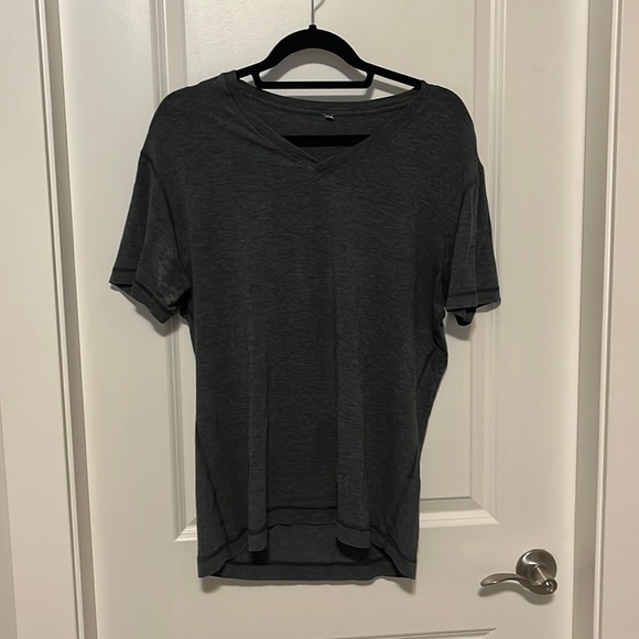 Lulu T - Picture 1 of 4